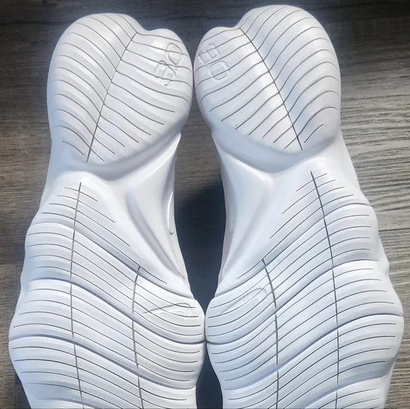 *NEW* Nike Free RN 3.0 Flyknit Sz 10 Slip On Running Walking RARE HTF Shoe Black - Picture 11 of 12